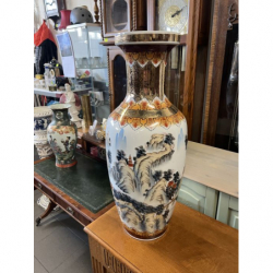 Porcelanowy duży wazon...