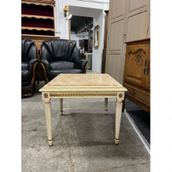 Stolik z Marmurowym...